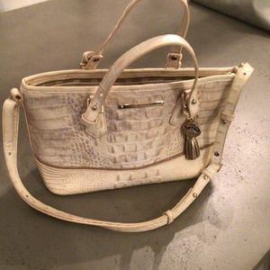 Brahmin textured leather like new handbag  off white/cream/ gold